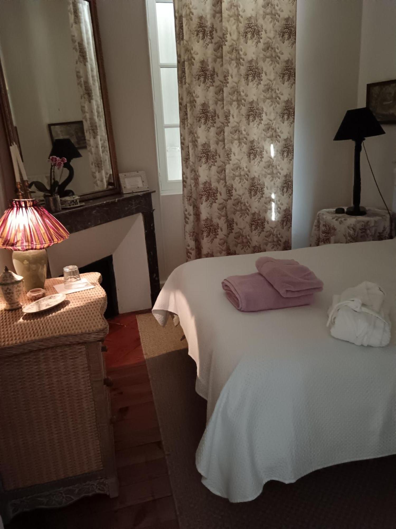 Bed and Breakfast Castel La Bergerie Laglorieuse Екстер'єр фото