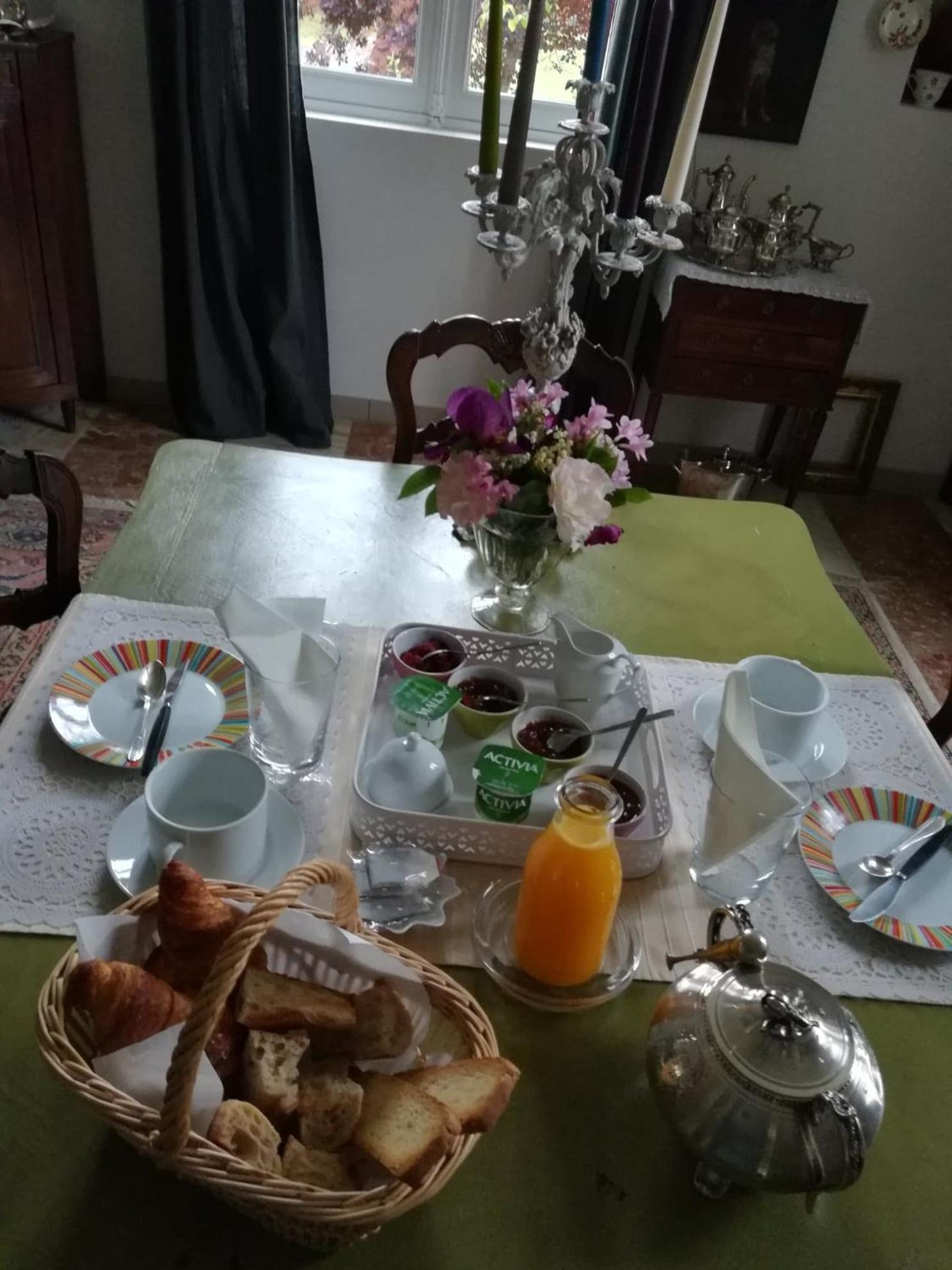 Bed and Breakfast Castel La Bergerie Laglorieuse Екстер'єр фото